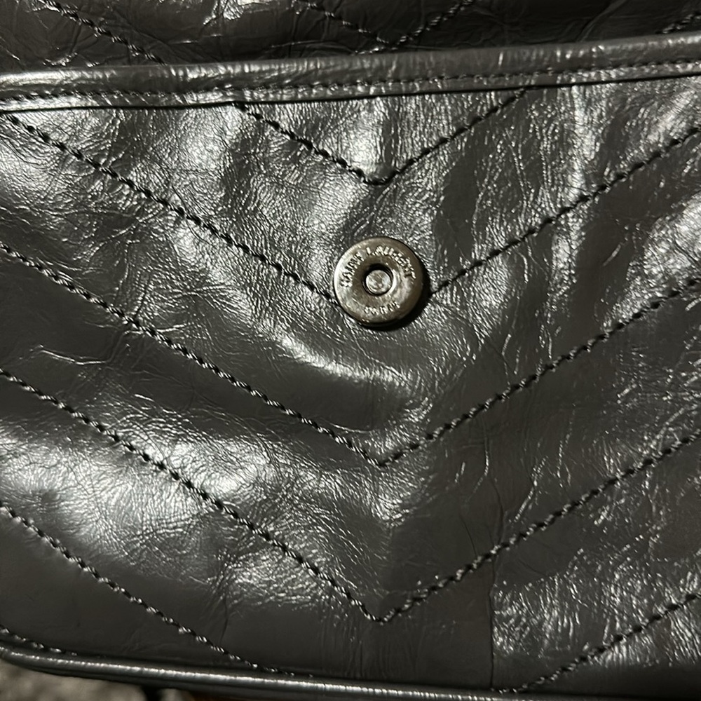 Saint Laurent - Picture 9 of 15